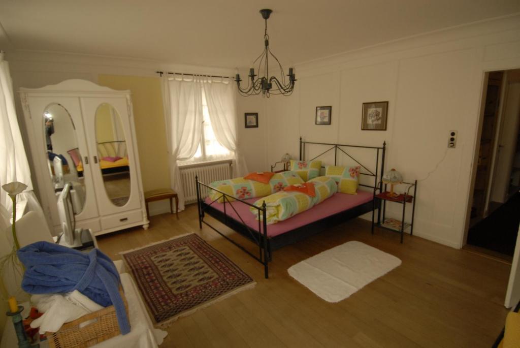 Victor'S Bed & Breakfast Maienfeld Rum bild