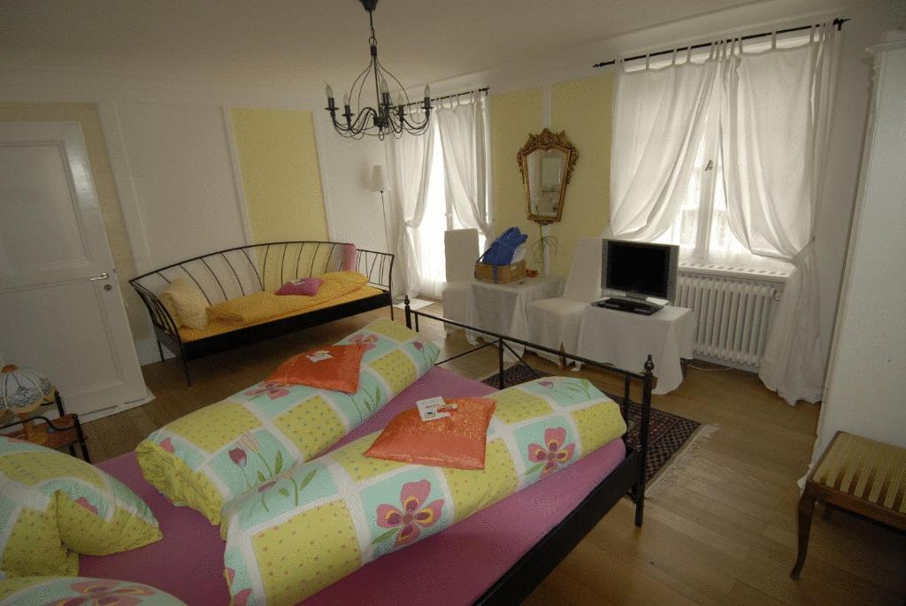 Victor'S Bed & Breakfast Maienfeld Rum bild